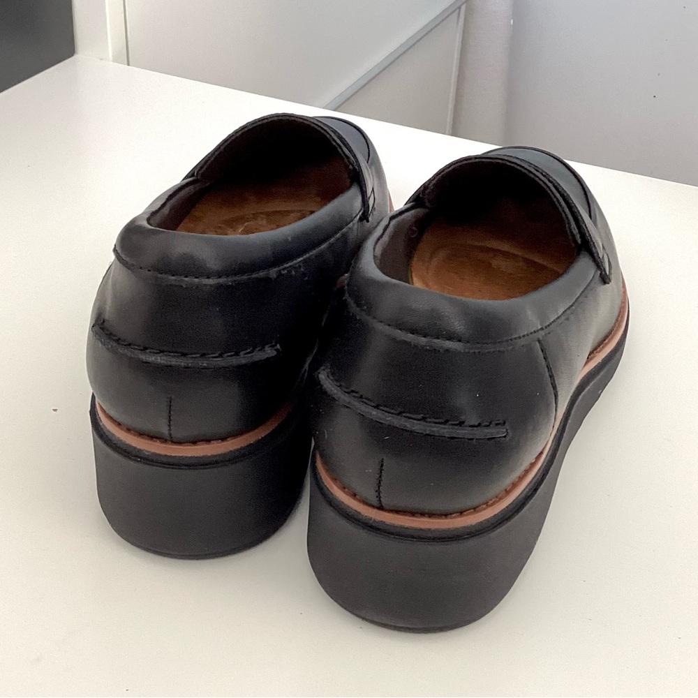 \Clarks\• NWT Sharon Gracie Slip-On Loafer Flats - Picture 7 of 12
